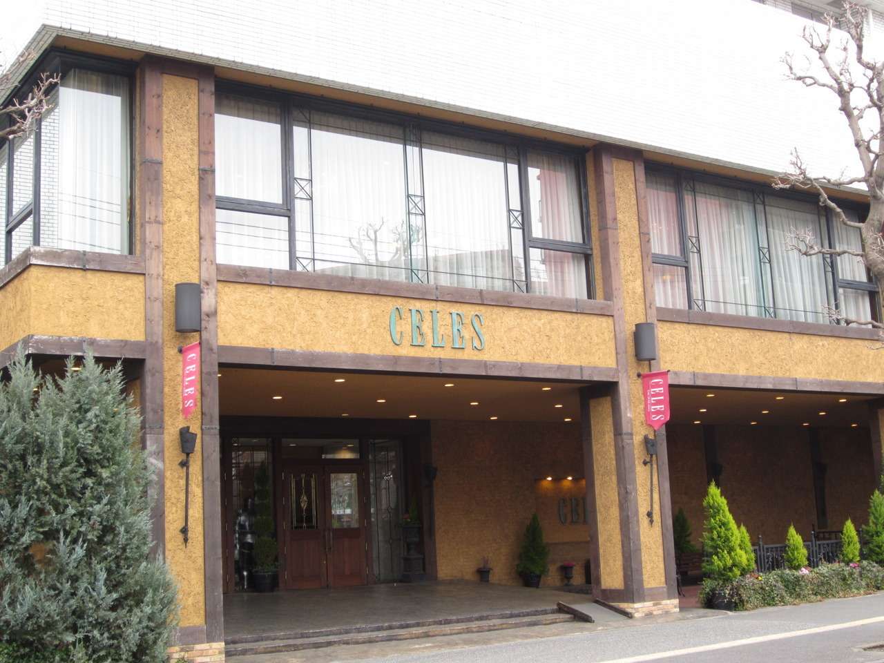 CELES立川 正面よりその2